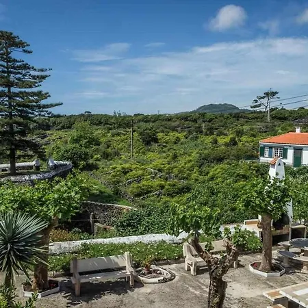 Дом отдыха Vivenda Gomes Porto Martins