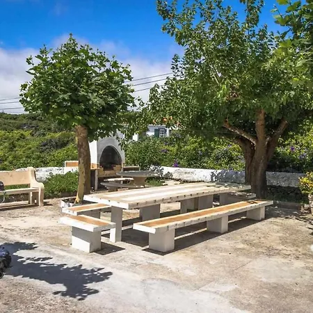 Holiday home Vivenda Gomes Porto Martins