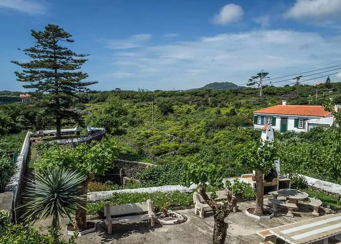 Holiday home Vivenda Gomes Porto Martins